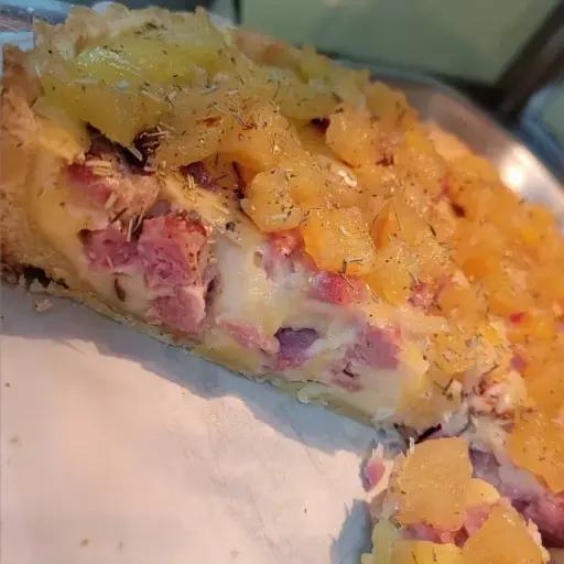 Tarta salada hawaiiana
